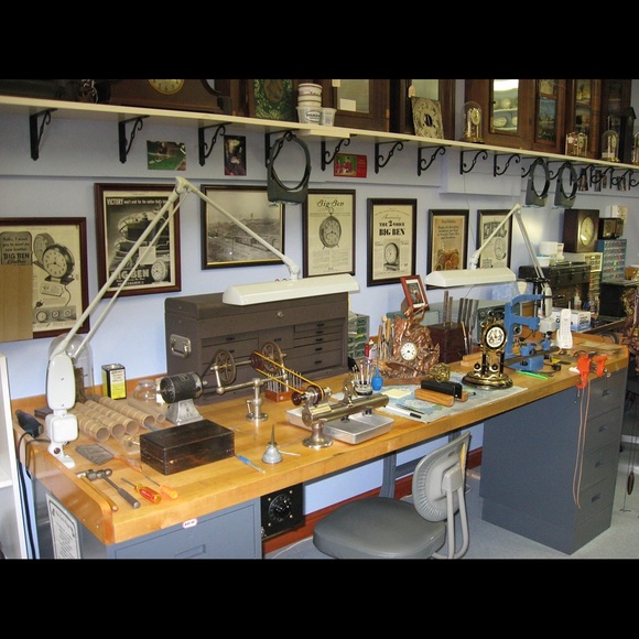 Dr. Timepiece - Picture 2 of 2